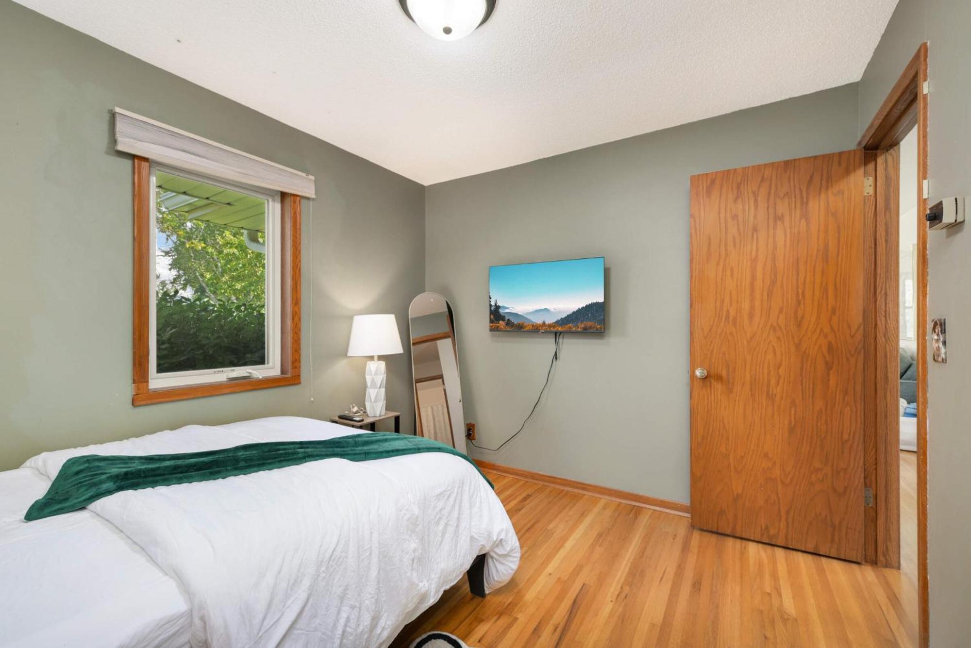 Cottage Grove Haven, Spacious 4-Bed, 3 Baths Retreat Exteriör bild