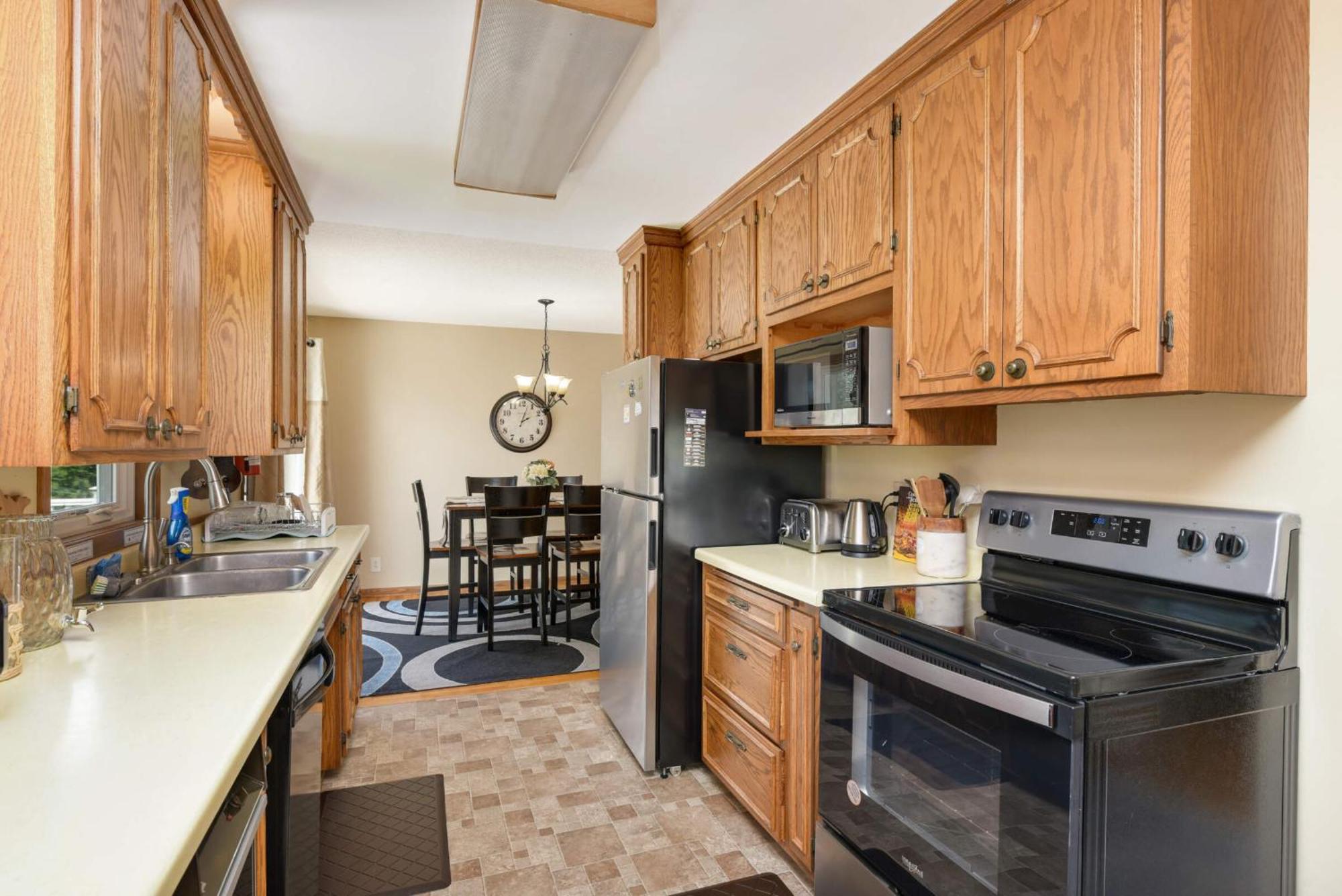 Cottage Grove Haven, Spacious 4-Bed, 3 Baths Retreat Exteriör bild